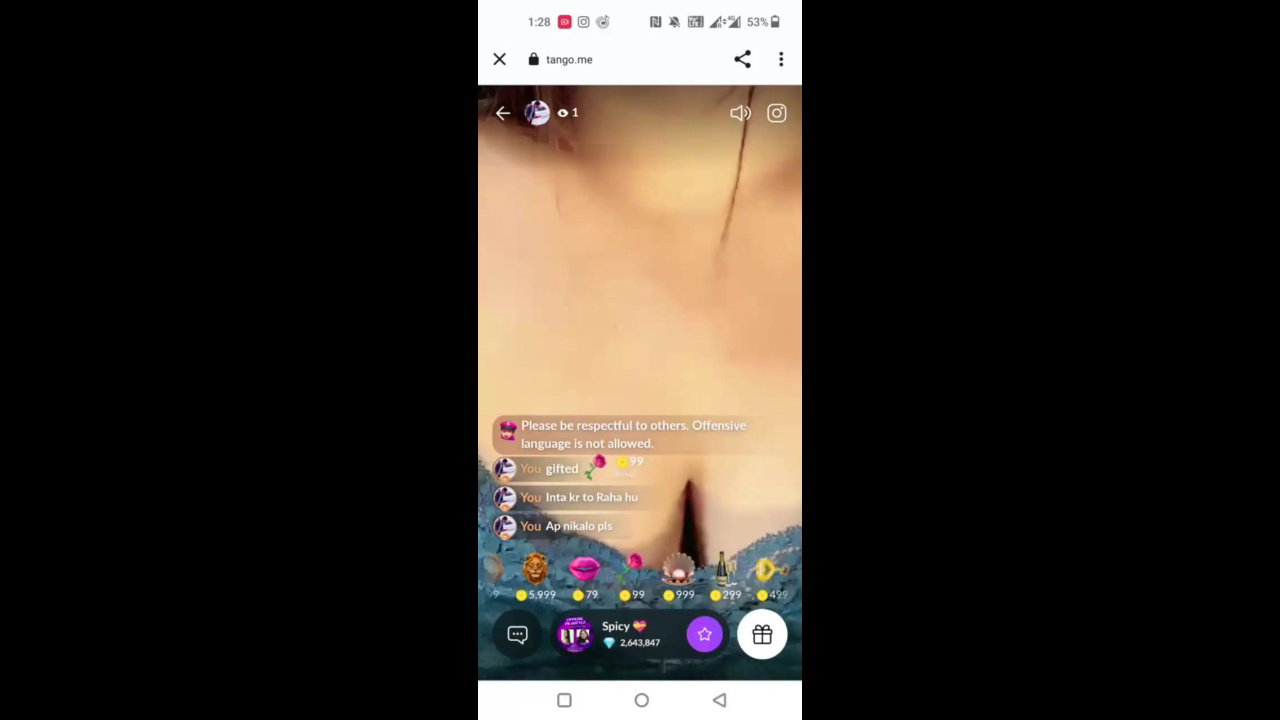 gorgeous Tango girl topless desi49 fans show