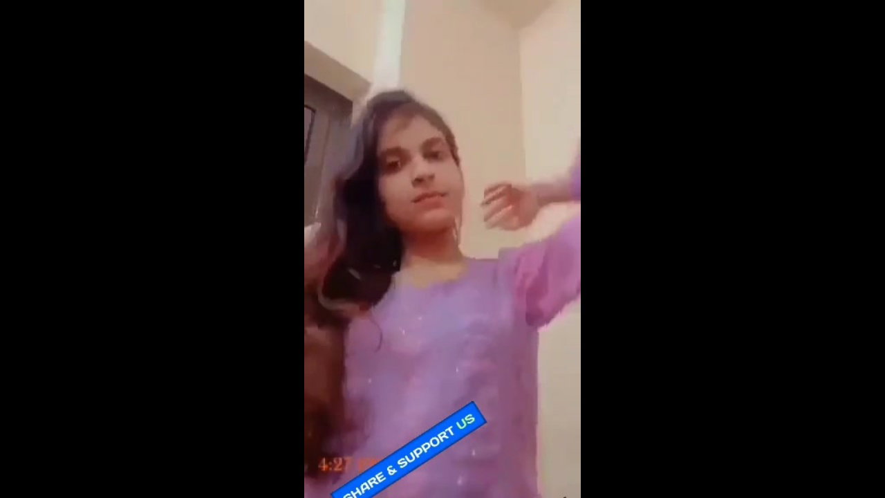 Udaipur cute girl boob show selfie viral video