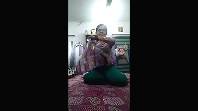 Fatehpur nude aunty selfie viral clip shared