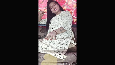 Aunty sex affair with husband friend viral MMS