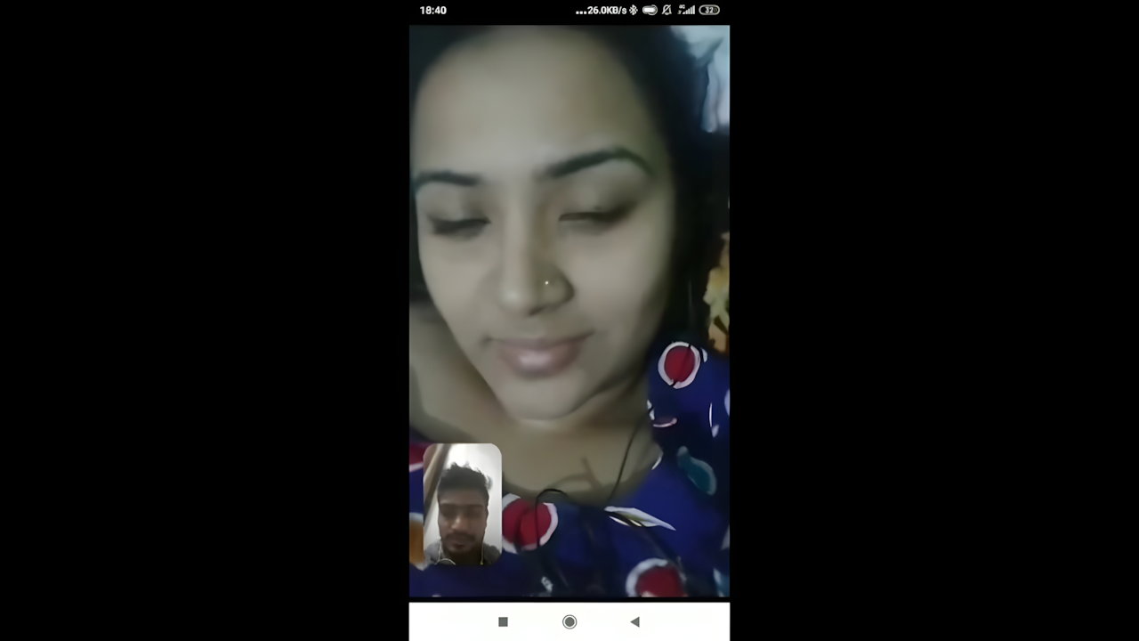 Bangladeshi beautiful girl fingering livecam