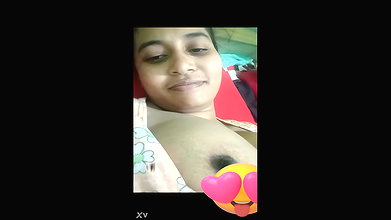 desi girl shows her big boobs and pussy