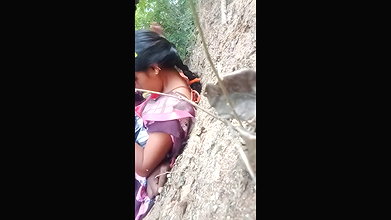 Desi Bhabhi outdoor fucking MMS