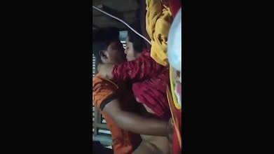Mature Desi Bhabhi sex with younger Devar
