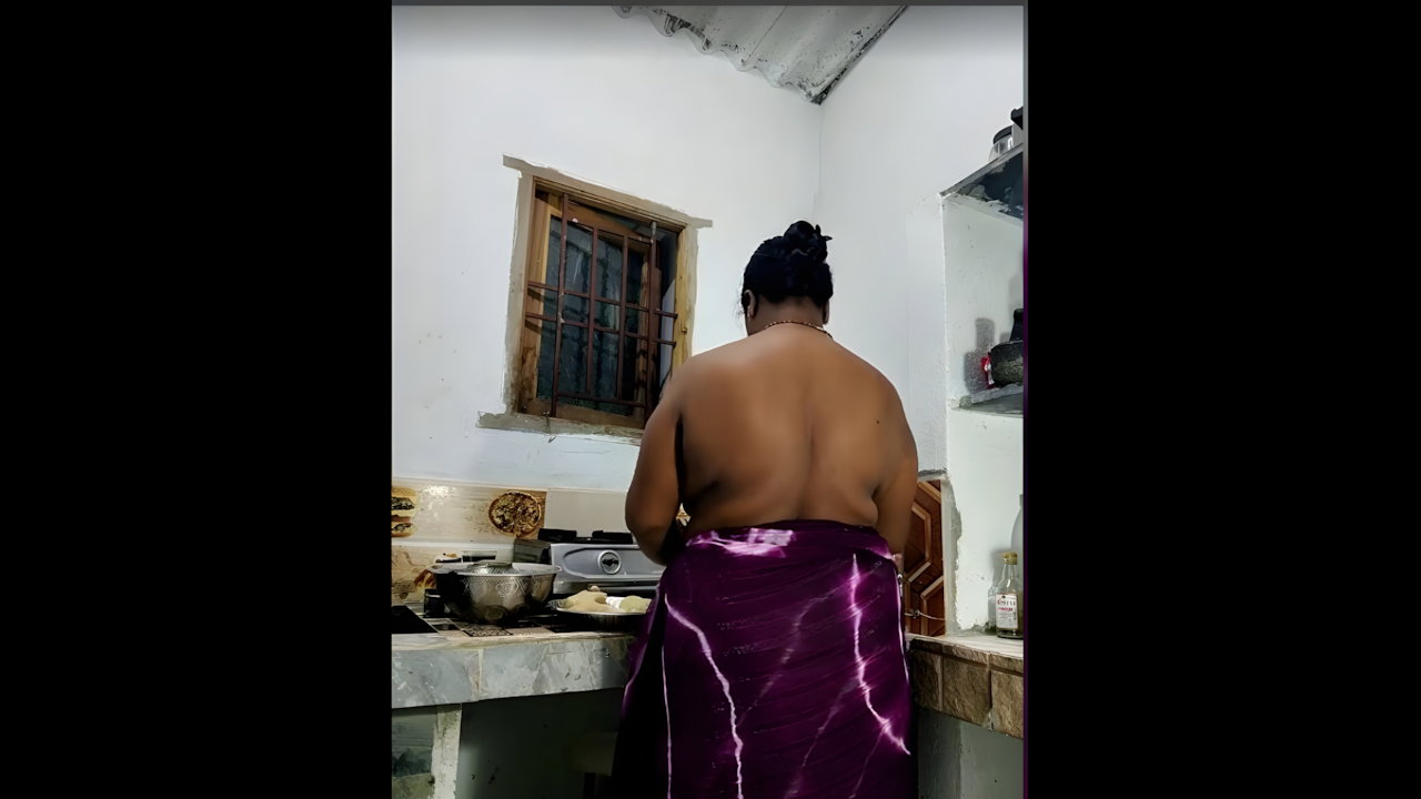 Aunty working in kitchen and fucking