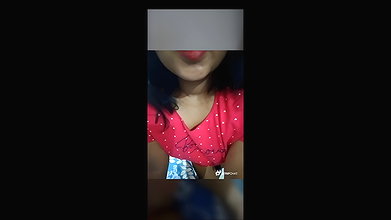 Desi Cam Pussy Licking l
