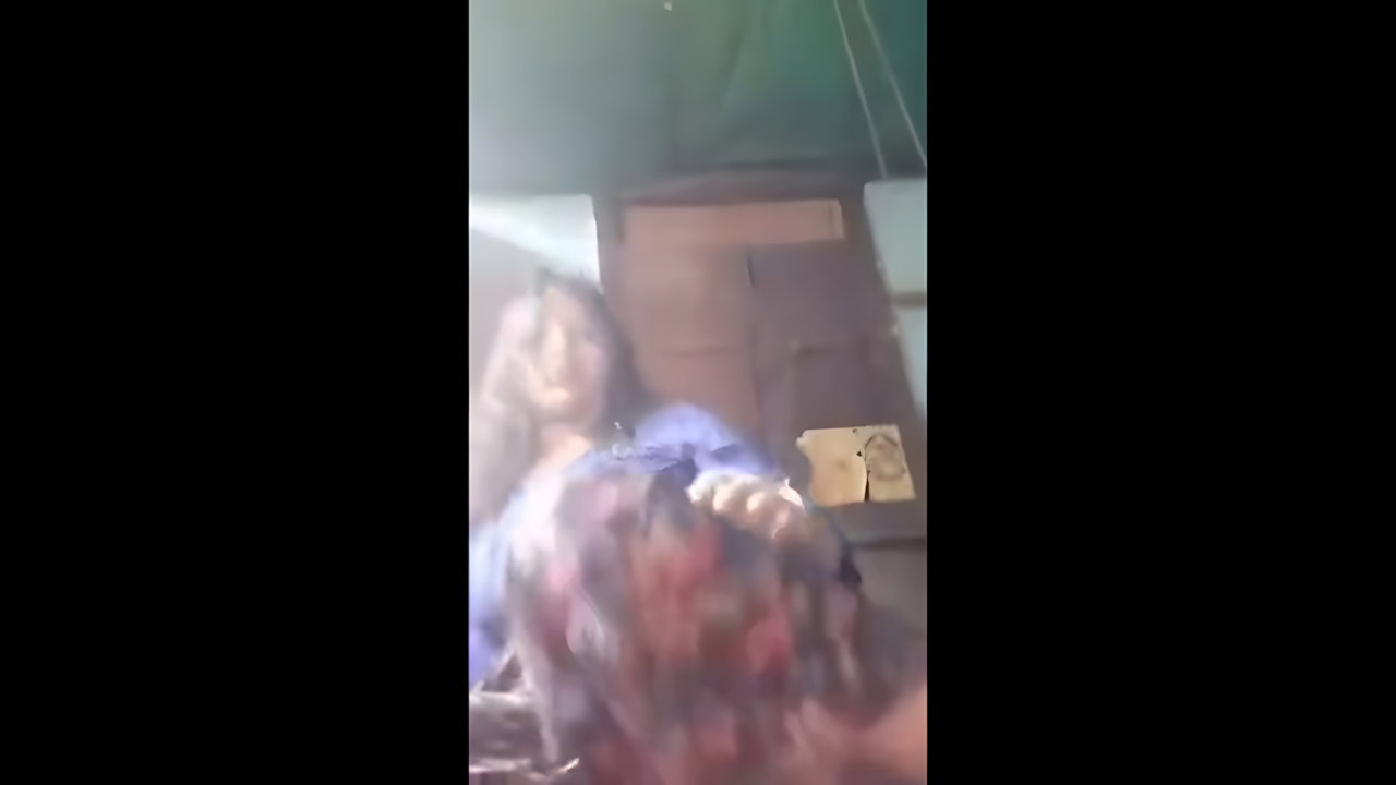 Darjeeling girl fingering pussy