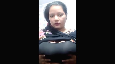 Big Boobs Bengali Horny Bhabhi Showing Fingering