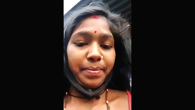 Village bhabhi Fingering in live chat