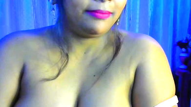 Hot desi sexy hotgirl21 looking for sex and shows her young juicy boobs