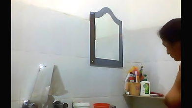 Mature aunty going to take bath