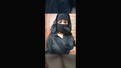 Muslim girl showing gaand