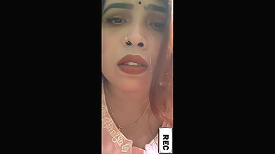Sexy hot aunty undress  show her pussy
