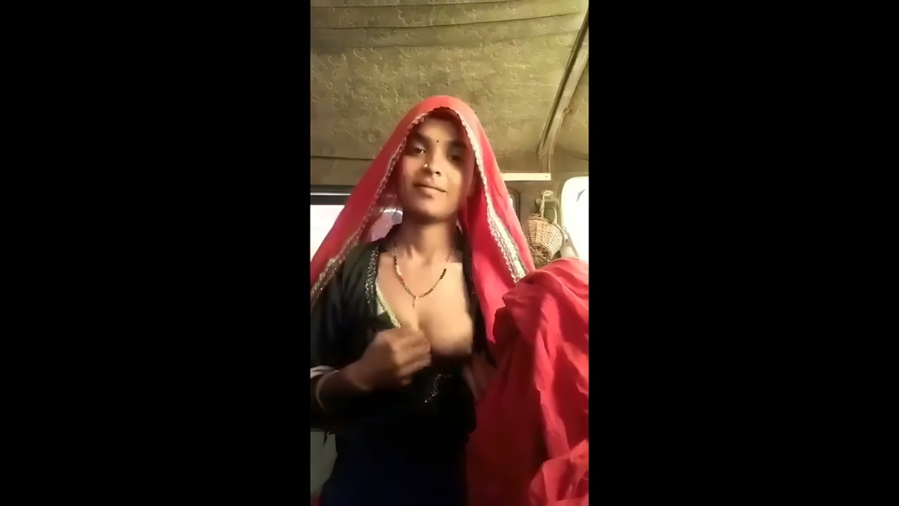 Village aunty show her boobs