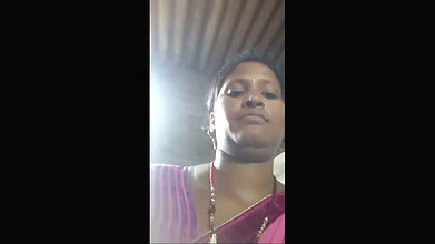Village aunty showing her pussy