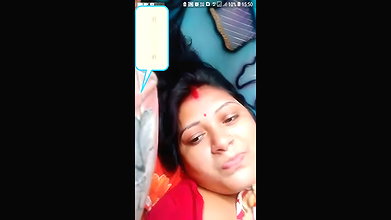 Sexy hot bhabhi show her sweet boobs