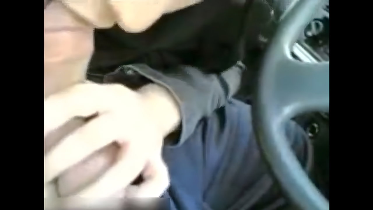 Muslim girl Blowjob in the car