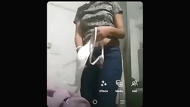 boob show to bf