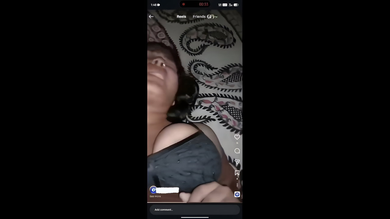 Big booby Hot Indian Bhabhi Showing Red Pussy
