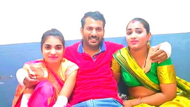 Dono Sagi Bahan ko Chudai Kiya With Hindi Audio