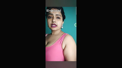Youtuber Rina Pandey