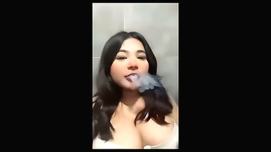 Sexy Babe Giving blowjob Fucked