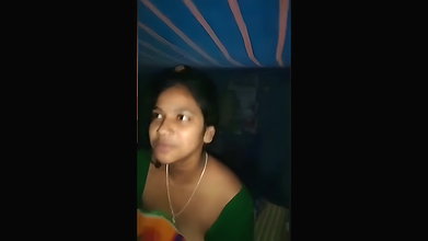 Sexy young Bengali bhabhi showing her hot figure