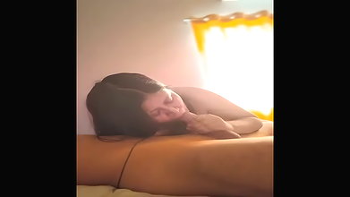 Romantic Gaanon Ke Beech Moti Chuchiyan Hilate Hue