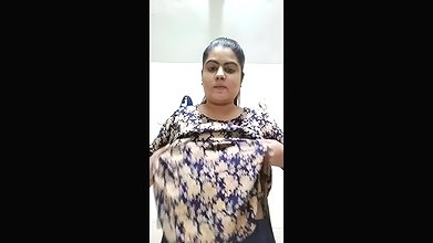 Desi Beautiful Girl Pussy nude viral video