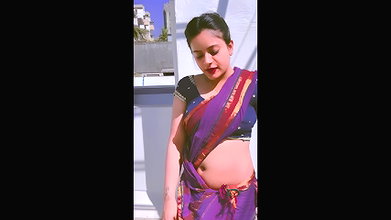 Vaishnavi Kulkarni SEXY MIDRIFF AND NAVEL