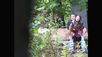 Teen couple quick outdoor fucking