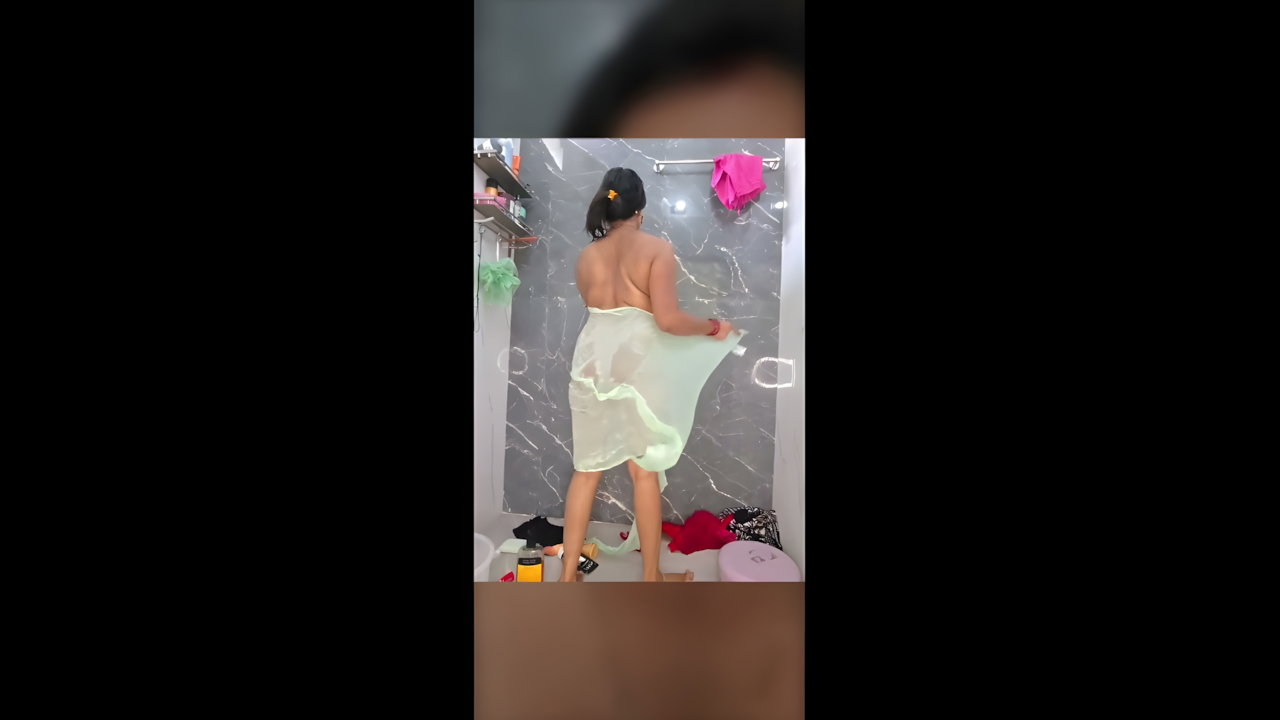 Cute Anupriya in Indian Sex MMS Leak