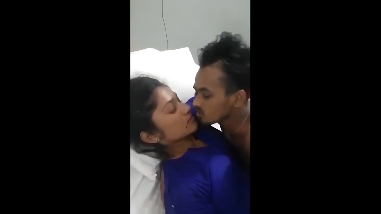 Indian mouthfucking with GF mms