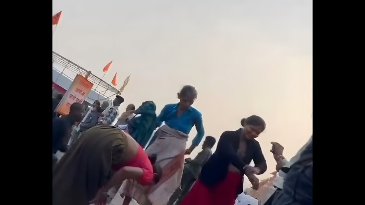 Indian Sex MMS Leaked Bedroom Scene Fuck Anal