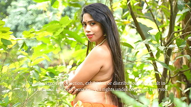 Ahona Rehman Big Boobs TOPLESS