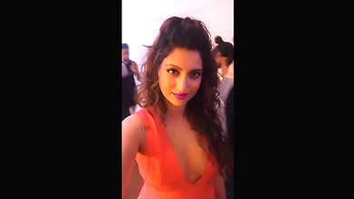 Hamsa Nandhini nice boob show