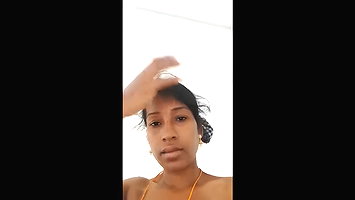 Desi Girl Wattsapp Call Nude Show