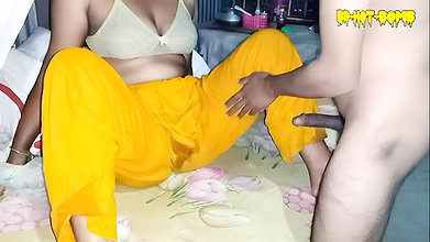 Village Bhabhi ka chudlam , sei moja dilo bhabhi ta. Sex er moto sukh nei bhabhio Khushi