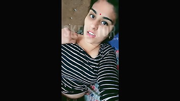 Shaluu Bhabi Teasing with Dirty Talks and Showing Nipples on Tango Live ~ with Face