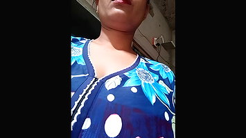 Village Aunty Cam Show