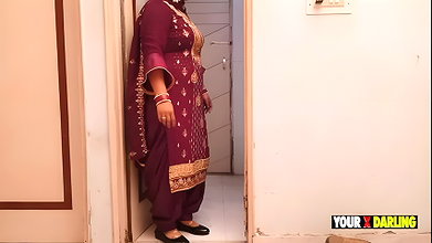 Punjabi bhabhi wants bihari’s dick in her pussy when he is pissing in the bathroom