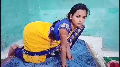 Aaj to Meri biwi ki gand faad di tel laga ke gand me daal diya mera mota land meri randi biwi chilla gayi anal sex video