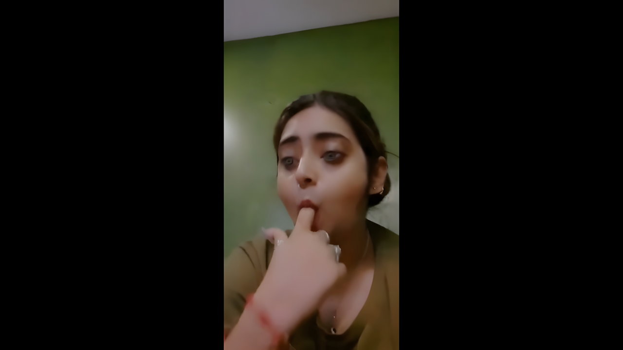 Sexy Girl Pressing Boobs in My Desi MMS Leak