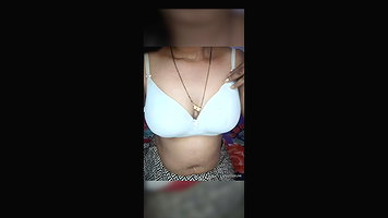 Indian Sex MMS Leak Goes Viral Overnight