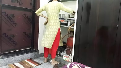 Mama ki ladki ko Jabadasti choda