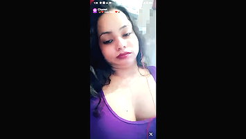 Cute Maya Showing Boobs, Pussy & Ass on PREMIUM 121 Chamet Live ~ with FACE