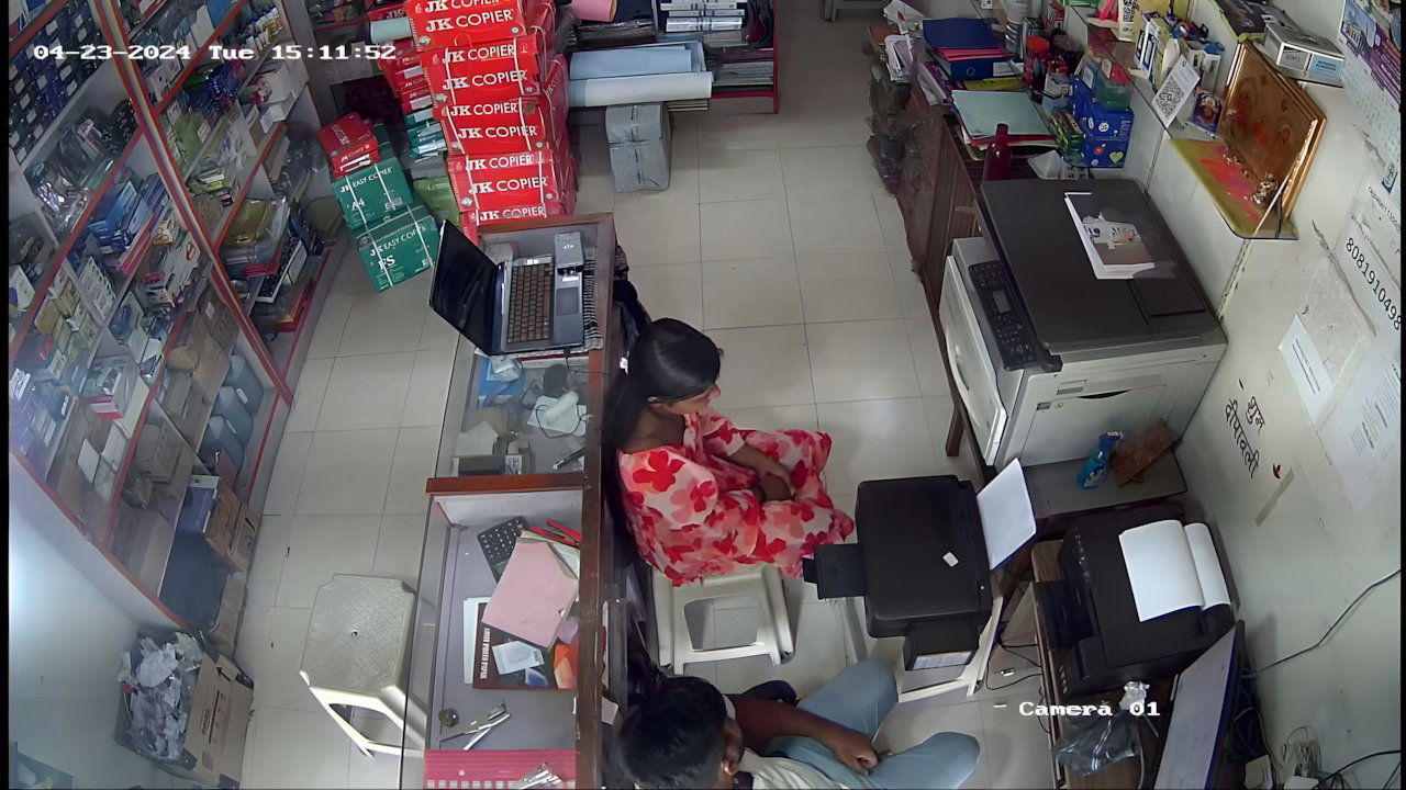 Indian Sex MMS Caught on CCTV Romance Gone Wild