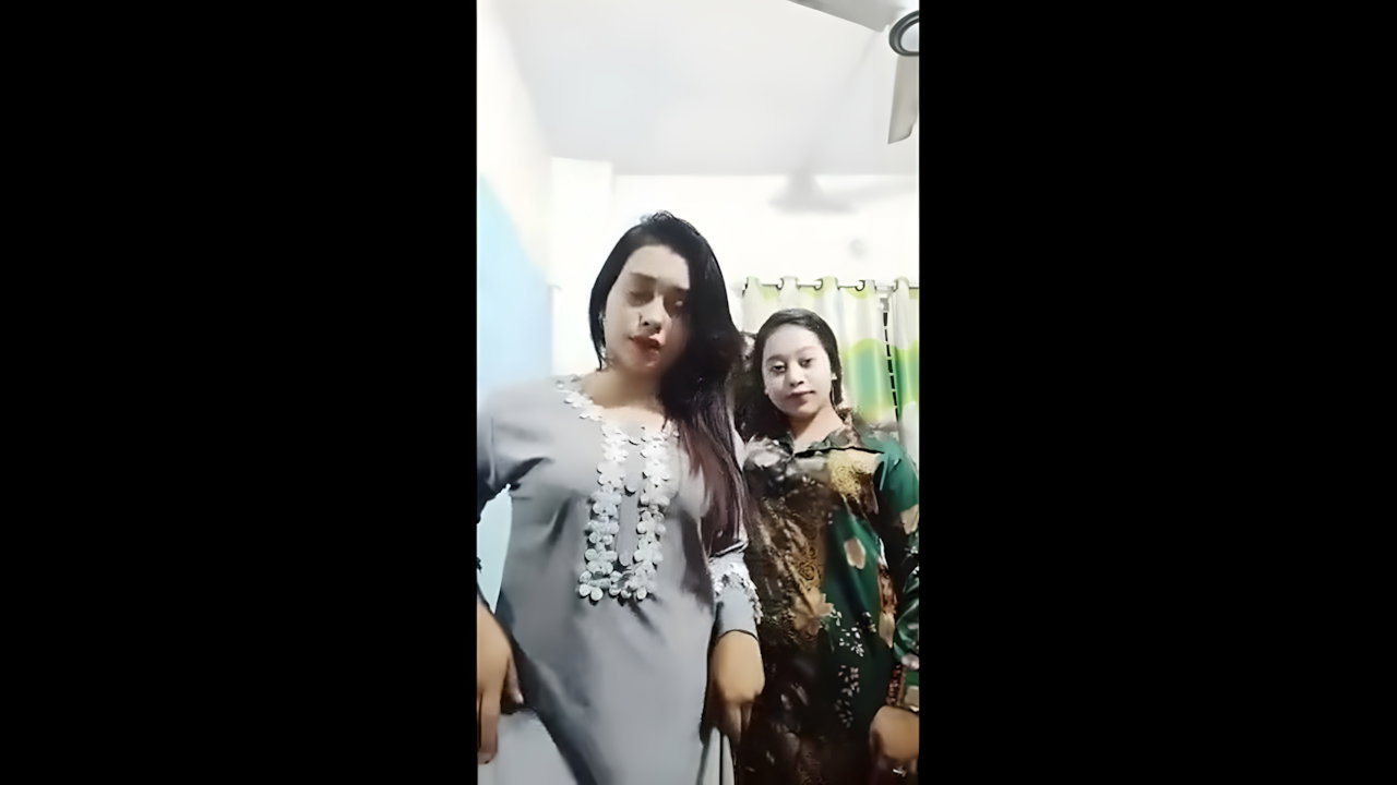 Indian Lesbian Sisters Stripping Nude My Desi