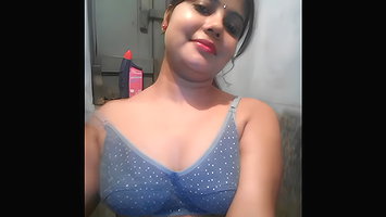 Hot and sexy girl showing body pefectly