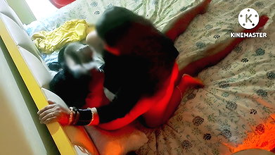 Tamil Beautiful Girl Very Hot Boobs and Unbelievable Body
